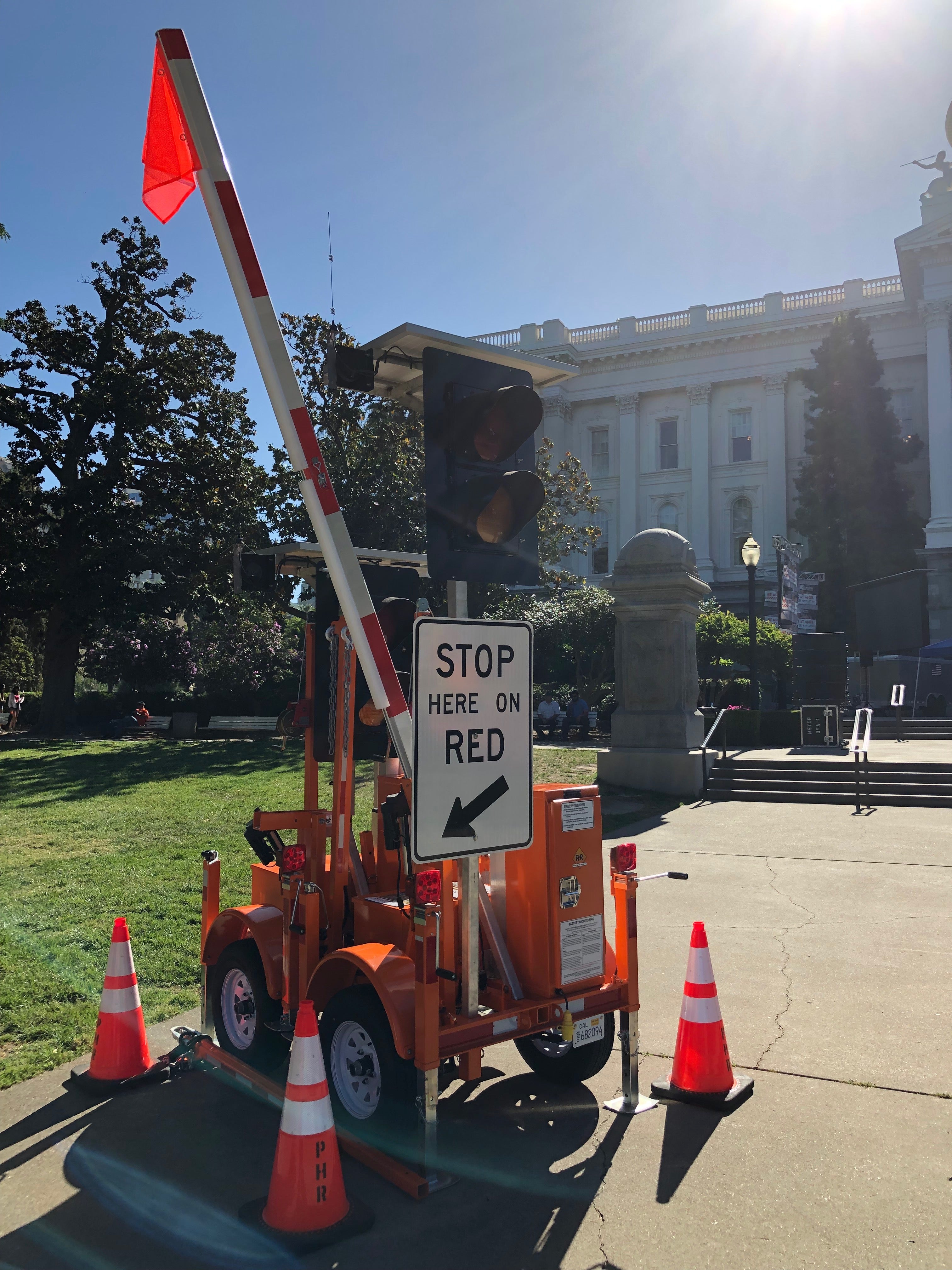 RCF 2.4 Automated Flagger - Barricade Traffic Services